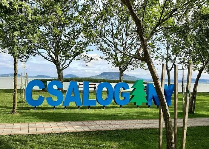 Elizabeth Ii. バラトンフェニヴェシュ