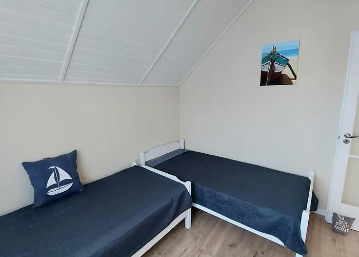 Elizabeth Ii. * Balatonfenyves