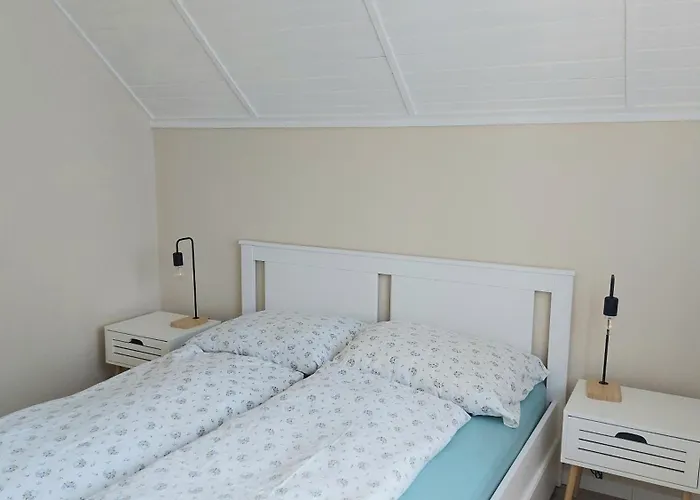 Elizabeth Ii. * バラトンフェニヴェシュ